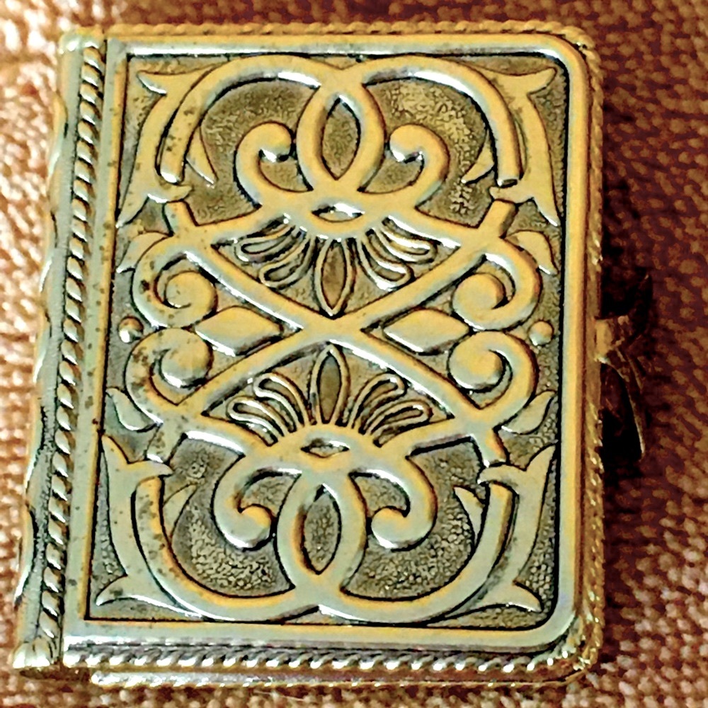 Vintage 70’s Avon solid perfume compact